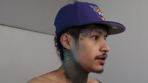 - trieone online show from February 25, 10:58 am