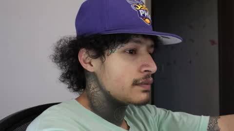 - trieone online show from February 22, 11:06 pm