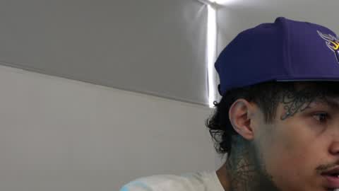 - trieone online show from January 31, 7:18 pm