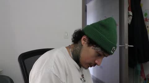 - trieone online show from September 11, 3:33 pm