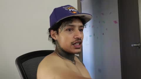 - trieone online show from September 9, 9:13 pm