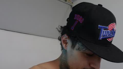 - trieone online show from February 10, 4:19 am