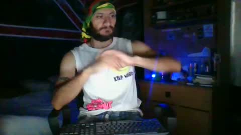 Andrew online show from December 3, 3:40 am