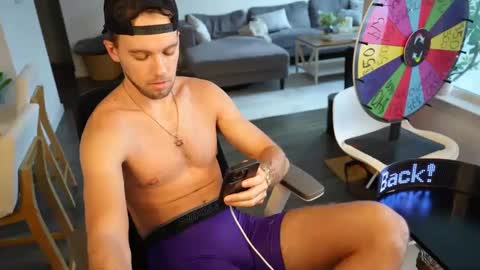 Troy Green online show from September 15, 8:54 pm