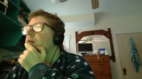 HandicappedLaugher online show from December 6, 3:44 pm