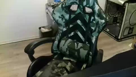 tsloverdome online show from April 4, 5:26 am