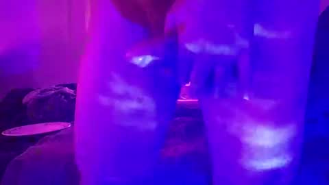 twe4kseeker online show from October 5, 11:25 am