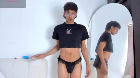 twinksboys_23 online show from June 5, 3:29 pm