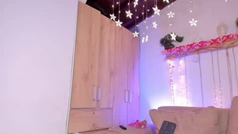 twinksboys_23 online show from March 10, 4:35 pm