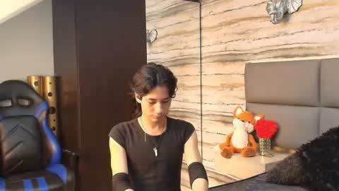    online show from February 25, 3:51 am