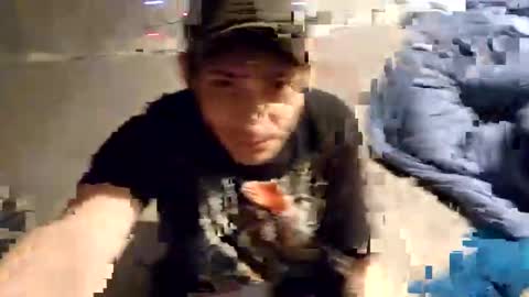 Snapshot of twistedblizzy chatting on December 27, 11:31 pm TwistedBlizzy online show from December 27, 11:31 pm