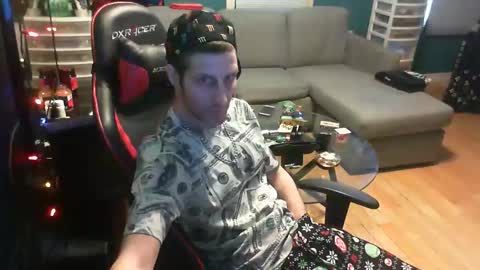 tye2high online show from February 23, 8:20 pm