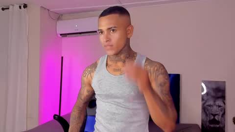 tyler_bell_ online show from April 14, 3:06 am