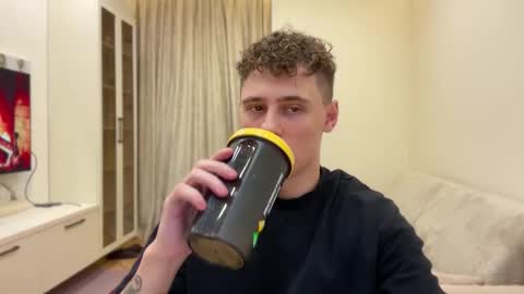 tyler_garrner online show from November 21, 5:23 pm