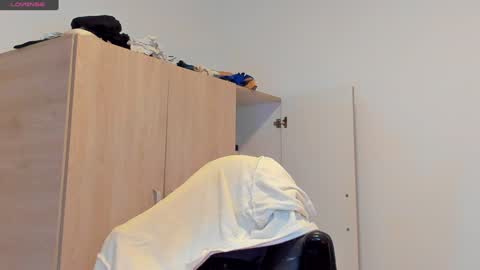     online show from December 30, 7:53 pm