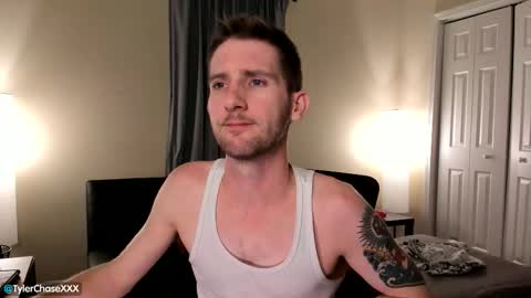 Snapshot of tylerchasexxx chatting on October 31, 12:45 am Tyler Chase online show from October 31, 12:45 am