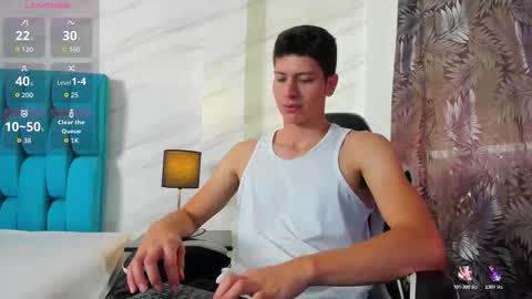 Snapshot of tylercold_x chatting on October 21, 7:06 pm Tyler online show from October 21, 7:06 pm