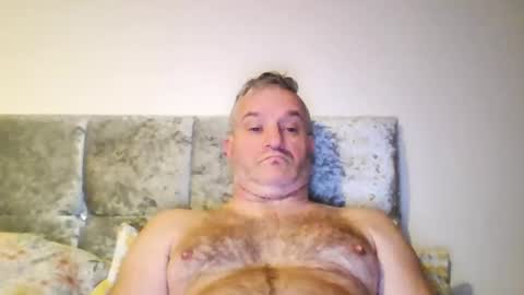 uknaughtyguy74 online show from April 4, 11:29 am
