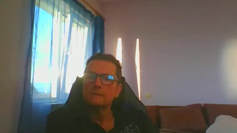 Snapshot of ulmeni7 chatting on October 15, 2:57 pm ulmeni7 online show from October 15, 2:57 pm