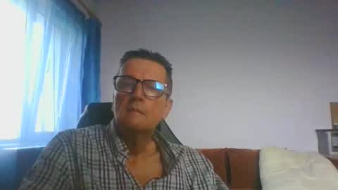 ulmeni7 online show from November 17, 7:33 am