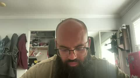 uncutbeard129840 online show from June 17, 11:39 pm
