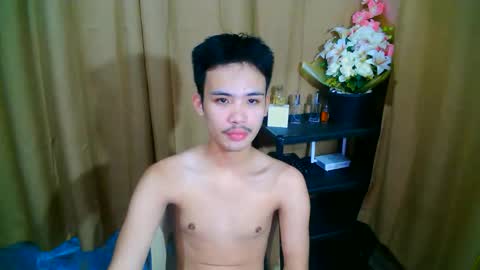 urasiancumboix2 online show from October 12, 8:47 pm