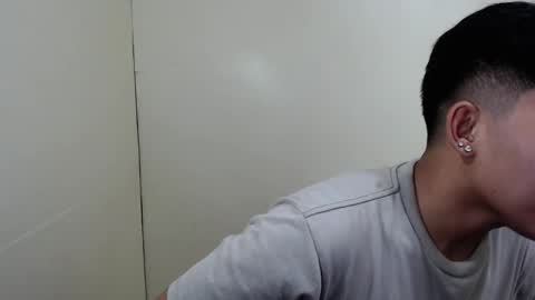 Snapshot of urcutie_asianboy chatting on October 23, 11:13 am KEN online show from October 23, 11:13 am