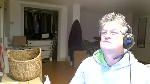 Gregor online show from December 4, 10:30 pm