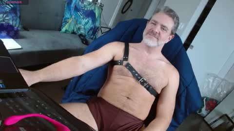 UrMouthOnMy8 online show from December 10, 5:11 pm