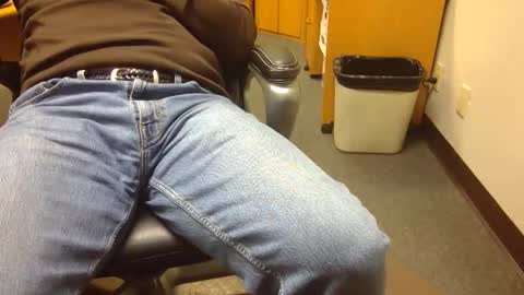 useemie online show from November 19, 11:59 pm