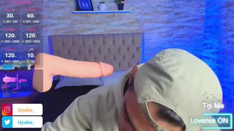 UYUKIE online show from October 31, 12:08 pm