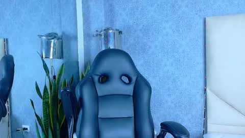 Snapshot of valenorlerot chatting on October 21, 5:54 am Valenor online show from October 21, 5:54 am