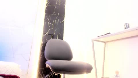 VALENTIN  online show from March 12, 4:09 am