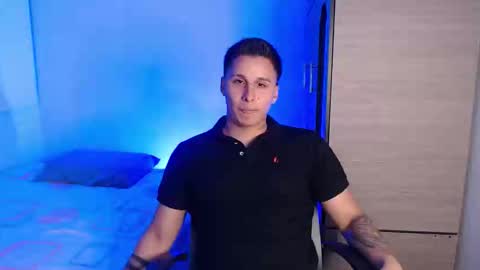 VALENTINO online show from February 2, 11:13 pm