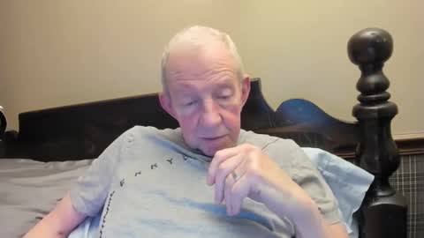 Snapshot of valleylaker chatting on September 30, 12:42 pm valleylaker online show from September 30, 12:42 pm