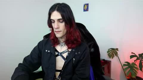 Snapshot of vamp_noah chatting on October 31, 7:06 pm Vamp Noah and Dan online show from October 31, 7:06 pm