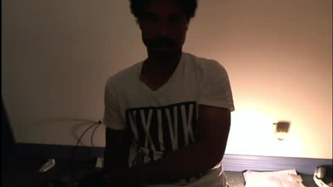 Snapshot of vbigidux chatting on February 12, 9:52 am vbigidux online show from February 12, 9:52 am