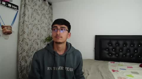 versatileguuy online show from September 22, 3:06 am