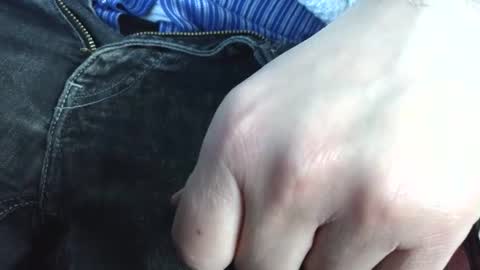 Erik online show from March 28, 8:36 am