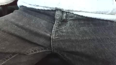 Erik online show from February 25, 11:00 am