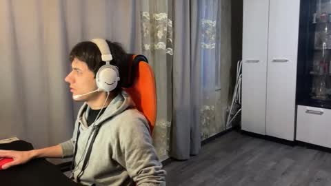 vialeras online show from February 19, 12:45 pm