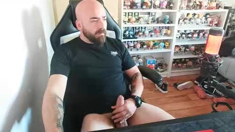 vikingc0ck_ online show from November 3, 4:09 pm