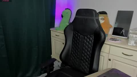 Vincent Strong online show from February 15, 8:56 am