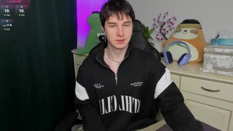 Vincent Strong online show from February 8, 10:21 am