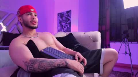 Vincent online show from November 4, 2:23 am