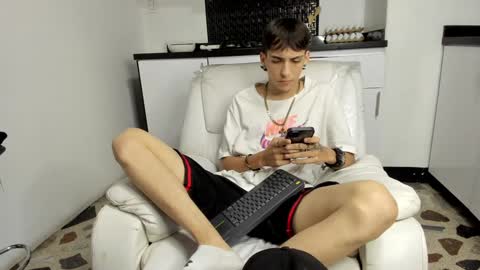 Vincent online show from December 31, 12:43 am