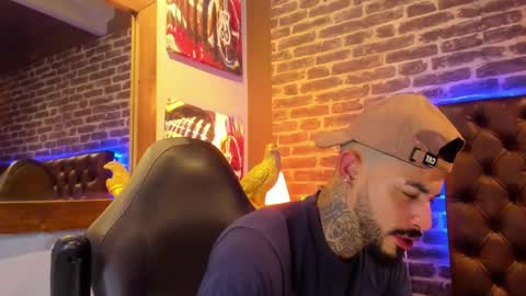 ---Vinzen--- online show from December 5, 5:58 am