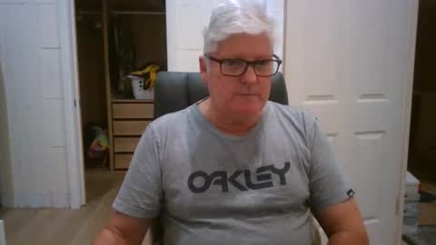 viper654321 online show from April 27, 8:00 am