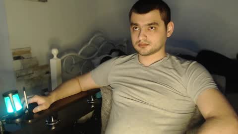 Snapshot of virgil____ chatting on March 4, 5:53 am virgil____ online show from March 4, 5:53 am