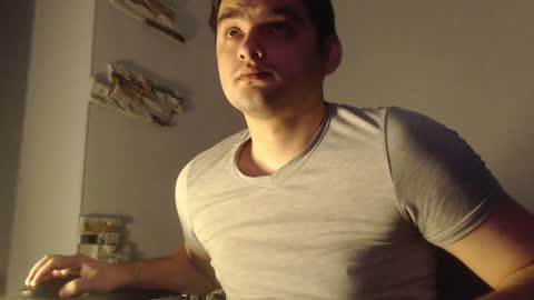 Snapshot of virgil____ chatting on December 6, 11:14 pm virgil____ online show from December 6, 11:14 pm